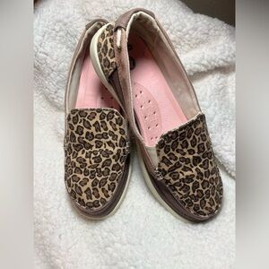 Pre-Owned Rare Animal Print Crocs Canvas Loafer